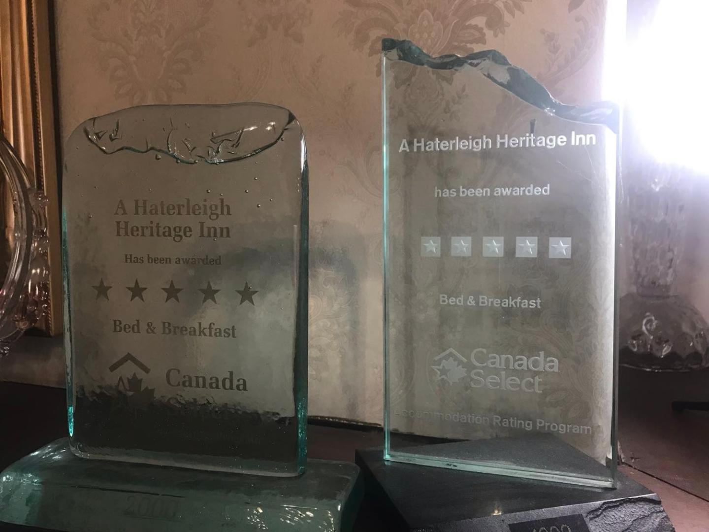 Haterleigh Heritage Inn Виктория Экстерьер фото