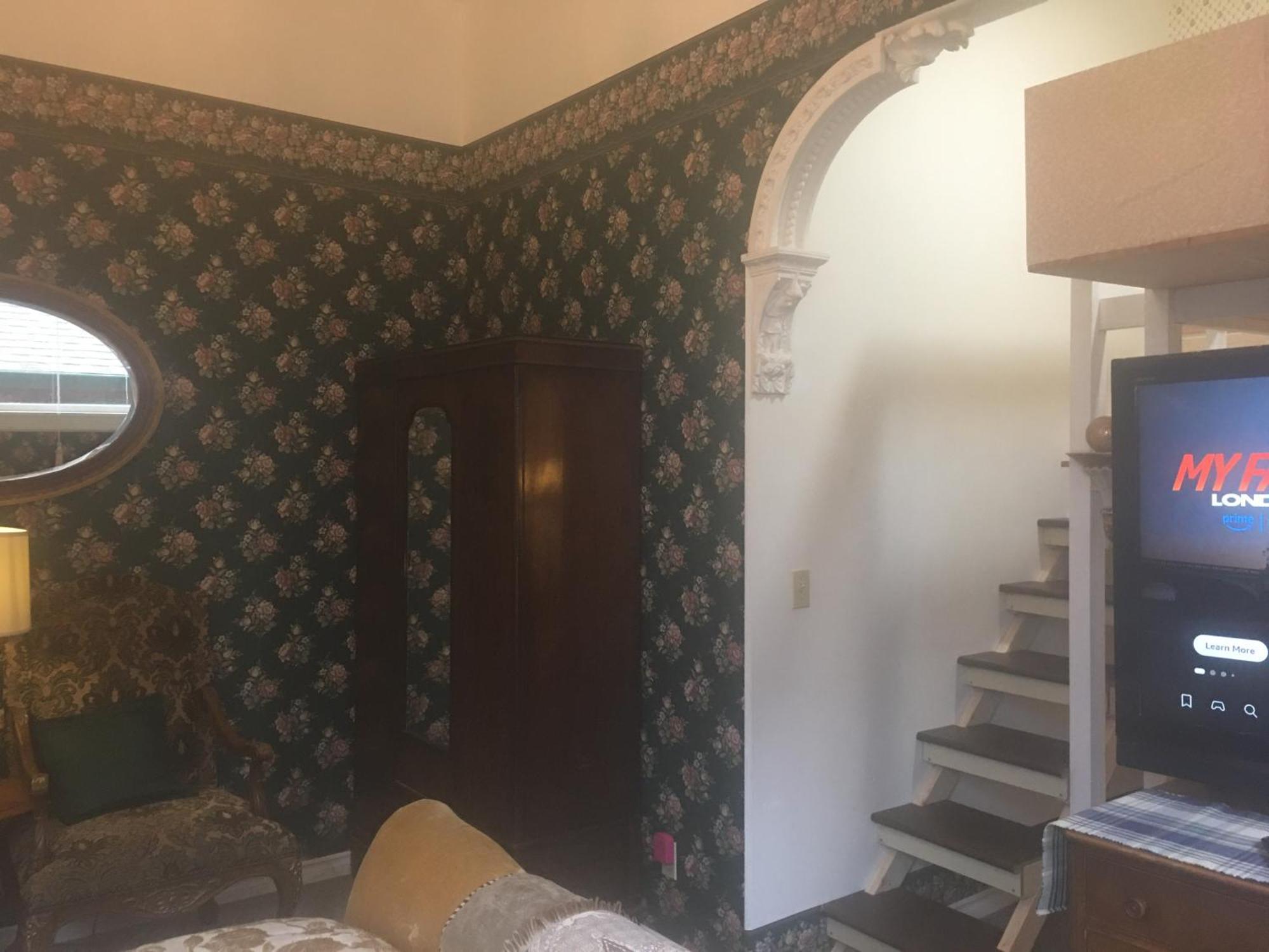 Haterleigh Heritage Inn Виктория Экстерьер фото